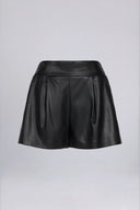 Modern Cosmopolitan Short