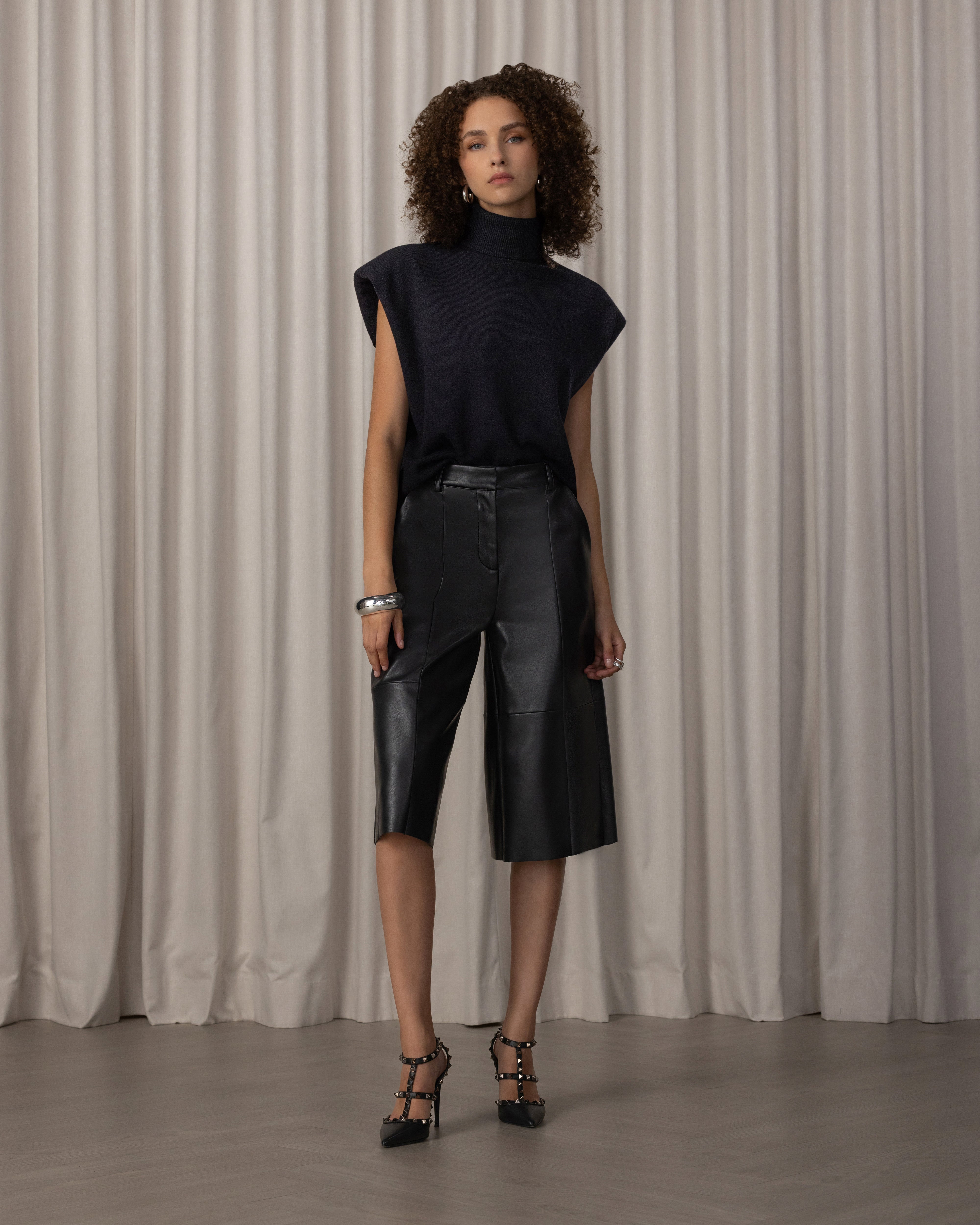 Arolla Oversize Sleeveless – Pure & Simple US
